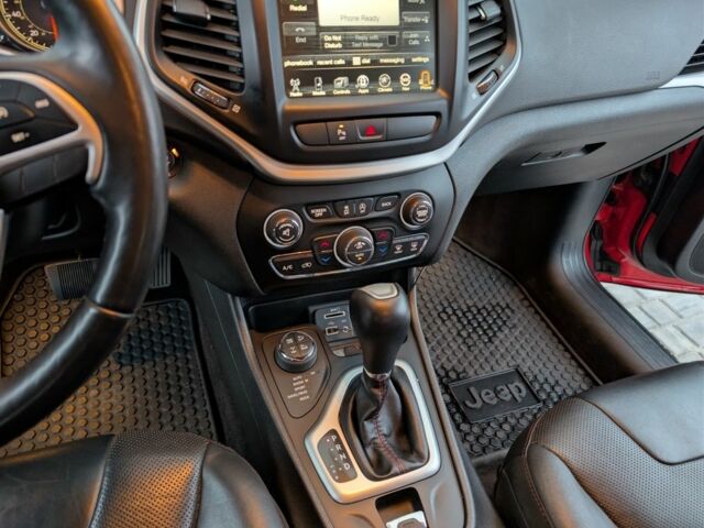 Красный Джип Чероки, объемом двигателя 3.2 л и пробегом 58 тыс. км за 23000 $, фото 18 на Automoto.ua