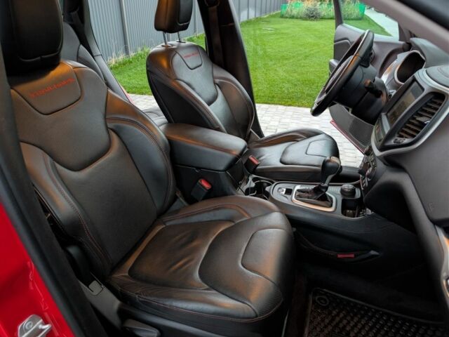 Красный Джип Чероки, объемом двигателя 3.2 л и пробегом 58 тыс. км за 23000 $, фото 14 на Automoto.ua