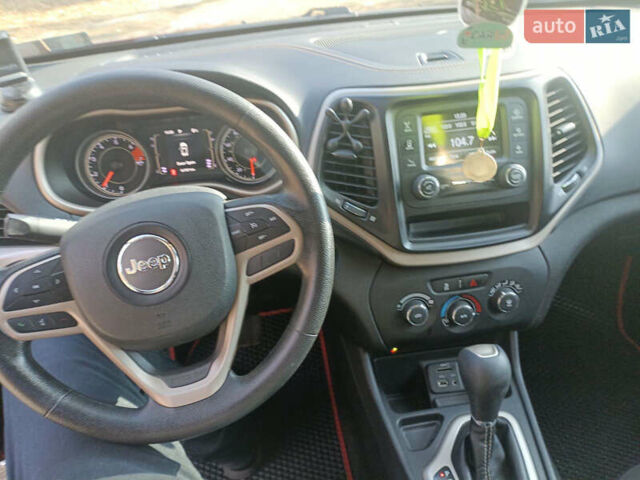 Червоний Джип Cherokee, об'ємом двигуна 2.4 л та пробігом 91 тис. км за 15500 $, фото 7 на Automoto.ua