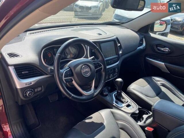 Червоний Джип Cherokee, об'ємом двигуна 2.4 л та пробігом 63 тис. км за 15900 $, фото 11 на Automoto.ua
