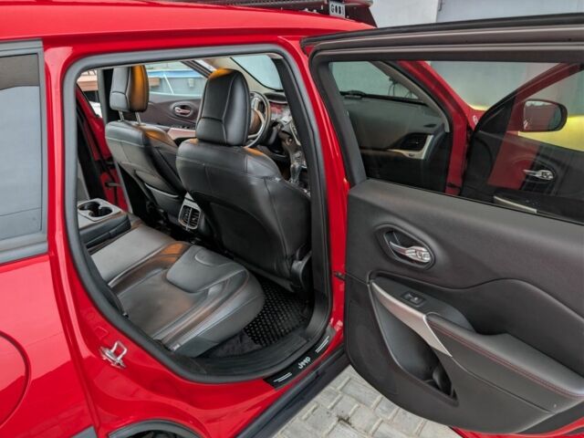 Красный Джип Чероки, объемом двигателя 3.2 л и пробегом 58 тыс. км за 23000 $, фото 13 на Automoto.ua