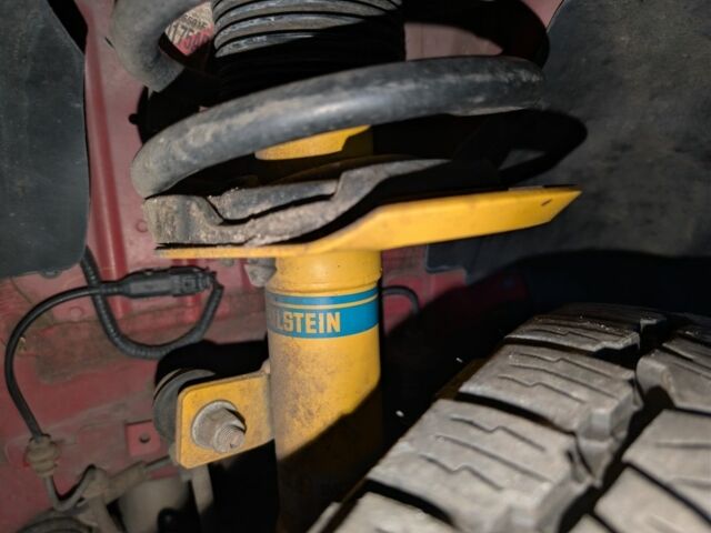 Красный Джип Чероки, объемом двигателя 3.2 л и пробегом 58 тыс. км за 23000 $, фото 22 на Automoto.ua