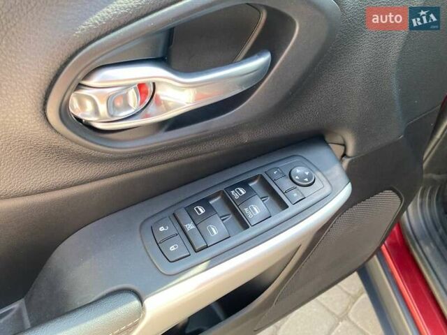 Червоний Джип Cherokee, об'ємом двигуна 2.4 л та пробігом 63 тис. км за 15900 $, фото 12 на Automoto.ua
