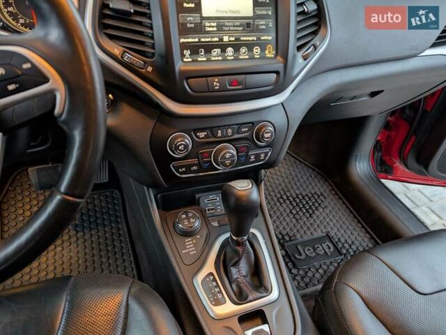 Красный Джип Чероки, объемом двигателя 3.24 л и пробегом 58 тыс. км за 22999 $, фото 16 на Automoto.ua