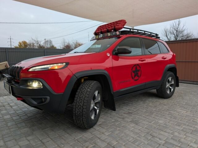 Красный Джип Чероки, объемом двигателя 3.2 л и пробегом 58 тыс. км за 23000 $, фото 2 на Automoto.ua