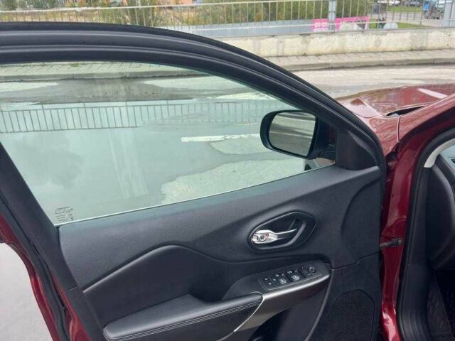 Джип Чероки 2018 в Львове на Automoto.ua Красный Джип Чероки, объемом двигателя 2.4 л и пробегом 165 тыс. км за 16000 $, фото 13 на Automoto.ua