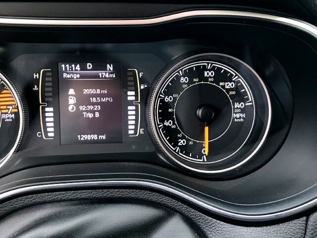 Красный Джип Чероки, объемом двигателя 2.4 л и пробегом 210 тыс. км за 14500 $, фото 10 на Automoto.ua