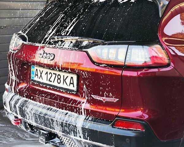 Красный Джип Чероки, объемом двигателя 2 л и пробегом 88 тыс. км за 18500 $, фото 46 на Automoto.ua