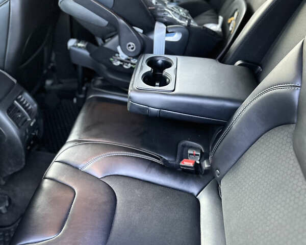 Червоний Джип Cherokee, об'ємом двигуна 3.24 л та пробігом 164 тис. км за 19000 $, фото 13 на Automoto.ua