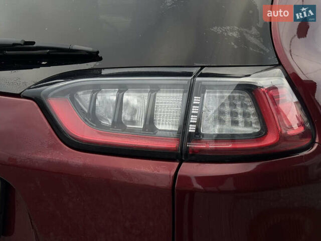 Червоний Джип Cherokee, об'ємом двигуна 2.36 л та пробігом 120 тис. км за 15700 $, фото 6 на Automoto.ua