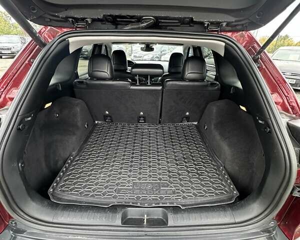 Красный Джип Чероки, объемом двигателя 2 л и пробегом 87 тыс. км за 17999 $, фото 13 на Automoto.ua