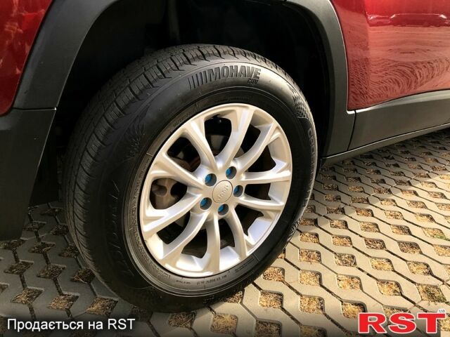 Красный Джип Чероки, объемом двигателя 2.4 л и пробегом 210 тыс. км за 14500 $, фото 6 на Automoto.ua