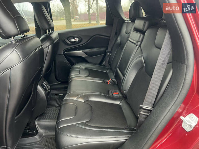 Красный Джип Чероки, объемом двигателя 2.4 л и пробегом 187 тыс. км за 14700 $, фото 19 на Automoto.ua