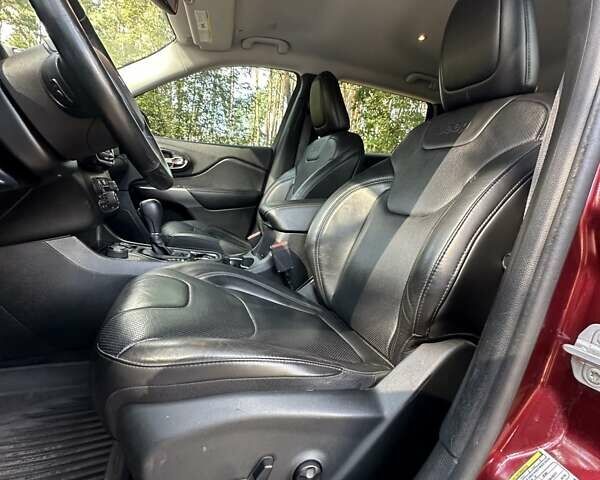Червоний Джип Cherokee, об'ємом двигуна 2 л та пробігом 87 тис. км за 18300 $, фото 28 на Automoto.ua