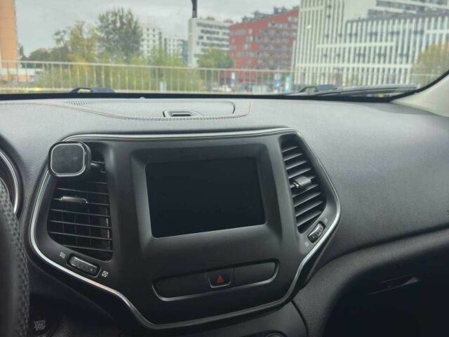 Джип Чероки 2018 в Львове на Automoto.ua Красный Джип Чероки, объемом двигателя 2.4 л и пробегом 165 тыс. км за 16000 $, фото 22 на Automoto.ua