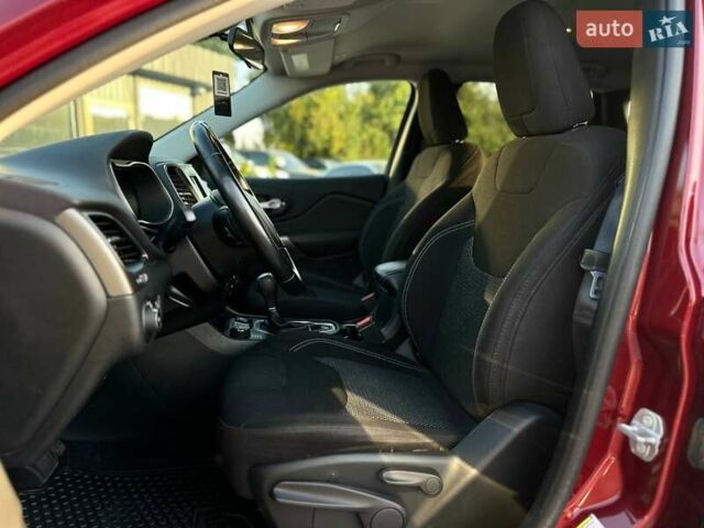 Красный Джип Чероки, объемом двигателя 2.36 л и пробегом 44 тыс. км за 18500 $, фото 14 на Automoto.ua