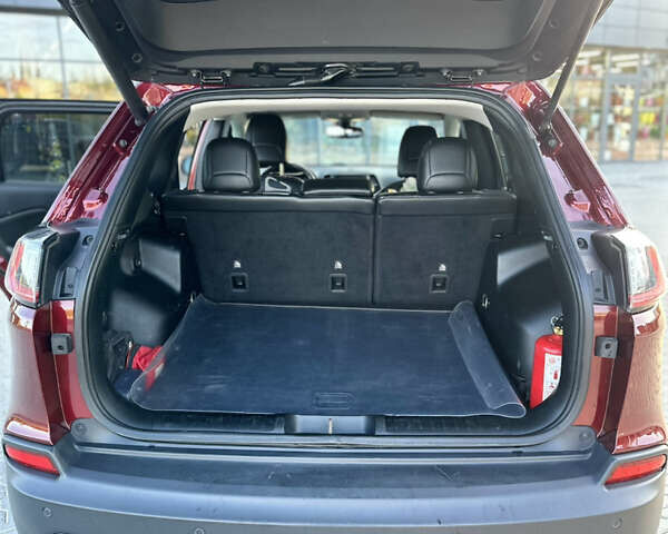 Червоний Джип Cherokee, об'ємом двигуна 3.24 л та пробігом 164 тис. км за 19000 $, фото 16 на Automoto.ua