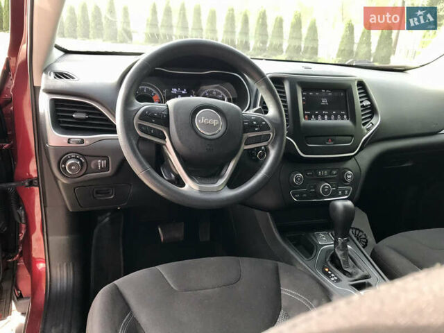 Красный Джип Чероки, объемом двигателя 2.36 л и пробегом 210 тыс. км за 14500 $, фото 21 на Automoto.ua
