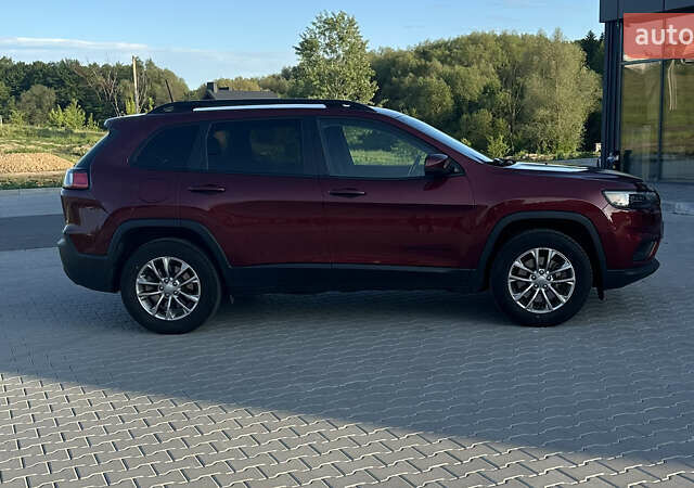 Червоний Джип Cherokee, об'ємом двигуна 3.24 л та пробігом 164 тис. км за 19000 $, фото 2 на Automoto.ua