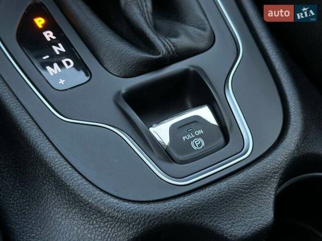 Красный Джип Чероки, объемом двигателя 2.36 л и пробегом 44 тыс. км за 18500 $, фото 29 на Automoto.ua