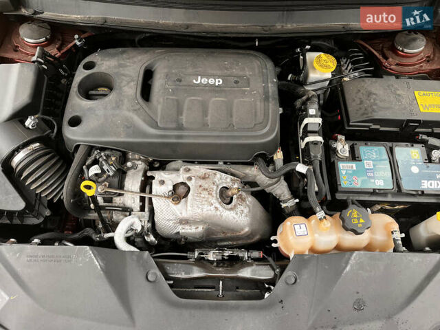 Красный Джип Чероки, объемом двигателя 2 л и пробегом 109 тыс. км за 19500 $, фото 10 на Automoto.ua