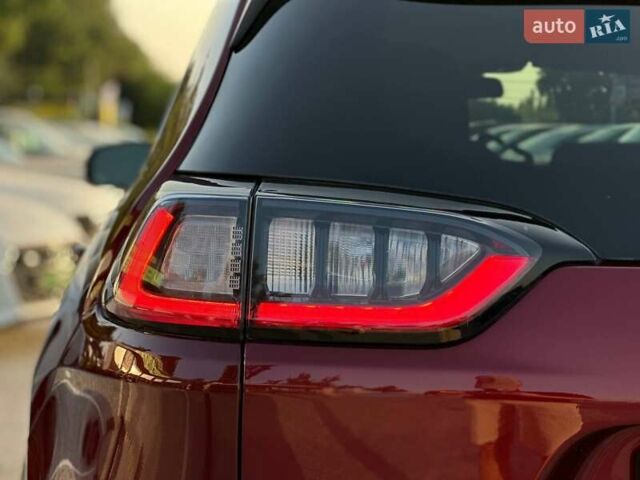 Красный Джип Чероки, объемом двигателя 2.36 л и пробегом 44 тыс. км за 18500 $, фото 7 на Automoto.ua