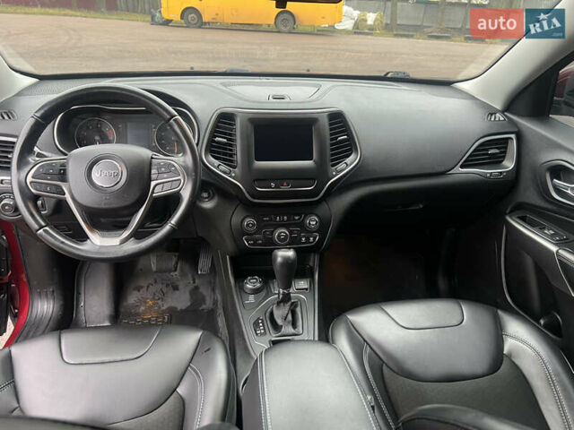 Красный Джип Чероки, объемом двигателя 2.4 л и пробегом 187 тыс. км за 14700 $, фото 22 на Automoto.ua