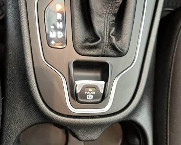 Червоний Джип Cherokee, об'ємом двигуна 2.36 л та пробігом 63 тис. км за 16500 $, фото 7 на Automoto.ua