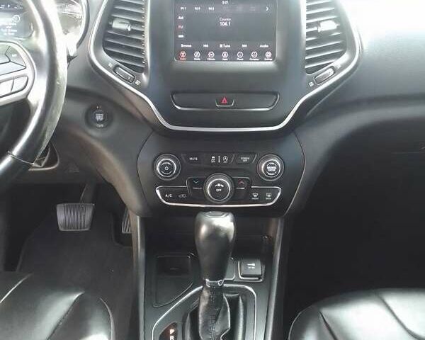 Червоний Джип Cherokee, об'ємом двигуна 2.4 л та пробігом 163 тис. км за 14500 $, фото 13 на Automoto.ua