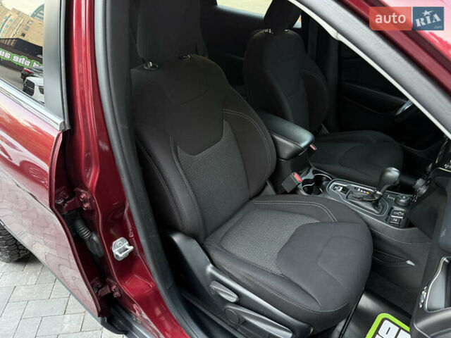 Красный Джип Чероки, объемом двигателя 3.24 л и пробегом 88 тыс. км за 15800 $, фото 53 на Automoto.ua