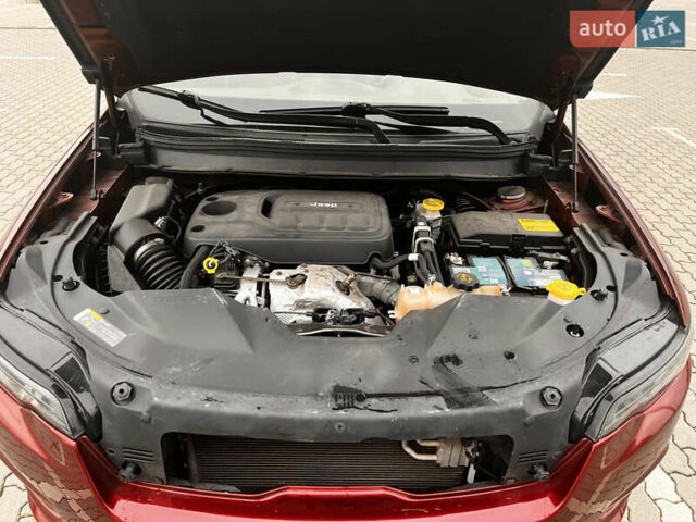 Красный Джип Чероки, объемом двигателя 2 л и пробегом 109 тыс. км за 19500 $, фото 9 на Automoto.ua