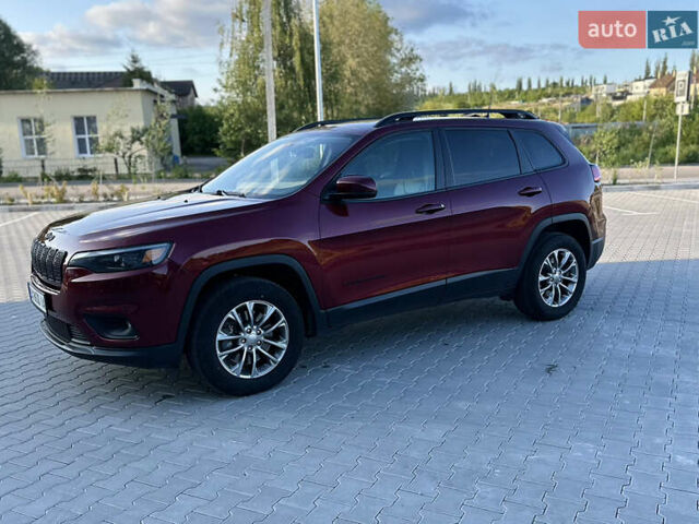 Червоний Джип Cherokee, об'ємом двигуна 3.24 л та пробігом 164 тис. км за 19000 $, фото 1 на Automoto.ua