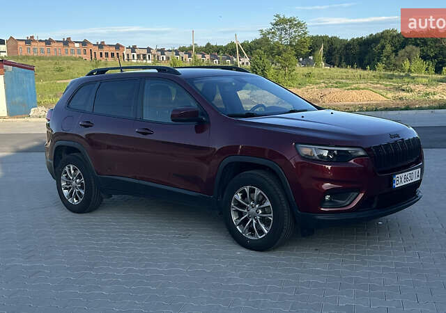 Червоний Джип Cherokee, об'ємом двигуна 3.24 л та пробігом 160 тис. км за 19300 $, фото 2 на Automoto.ua
