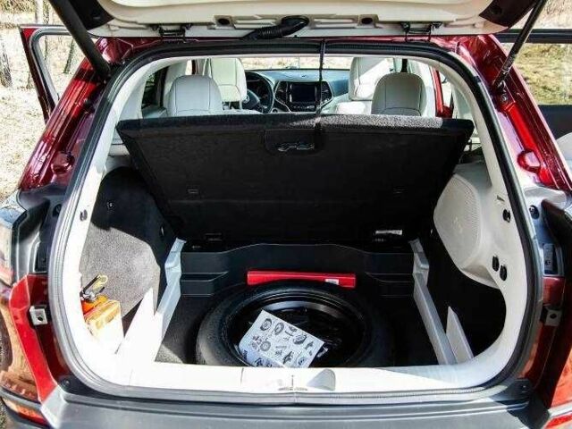 Красный Джип Чероки, объемом двигателя 3.2 л и пробегом 40 тыс. км за 336 $, фото 11 на Automoto.ua