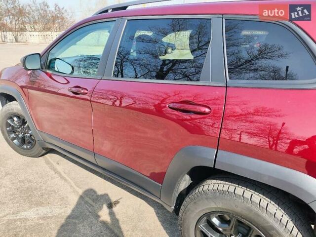 Красный Джип Чероки, объемом двигателя 2 л и пробегом 88 тыс. км за 18500 $, фото 23 на Automoto.ua