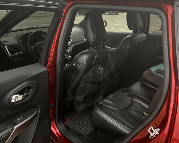 Красный Джип Чероки, объемом двигателя 2 л и пробегом 109 тыс. км за 19500 $, фото 15 на Automoto.ua