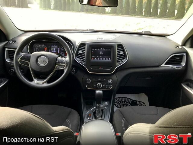 Красный Джип Чероки, объемом двигателя 2.4 л и пробегом 210 тыс. км за 14500 $, фото 9 на Automoto.ua