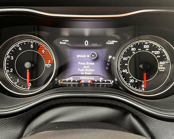 Красный Джип Чероки, объемом двигателя 2 л и пробегом 109 тыс. км за 19500 $, фото 22 на Automoto.ua