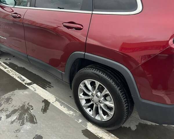Джип Чероки 2018 в Львове на Automoto.ua Красный Джип Чероки, объемом двигателя 2.36 л и пробегом 165 тыс. км за 16000 $, фото 8 на Automoto.ua