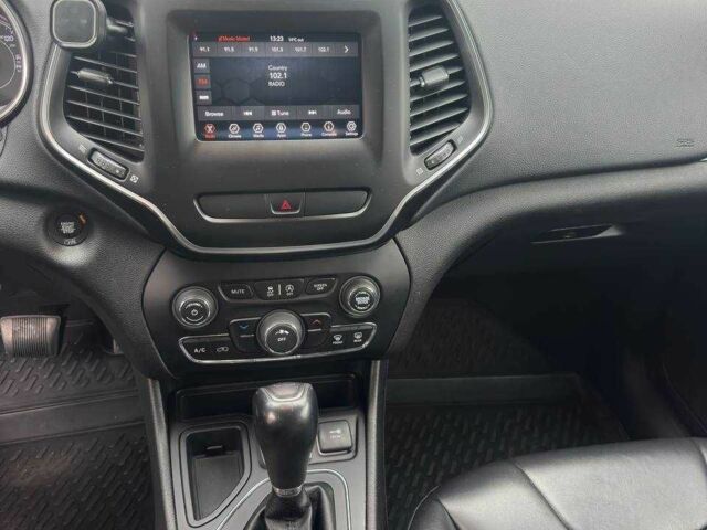 Джип Чероки 2018 в Львове на Automoto.ua Красный Джип Чероки, объемом двигателя 2.4 л и пробегом 165 тыс. км за 16000 $, фото 21 на Automoto.ua