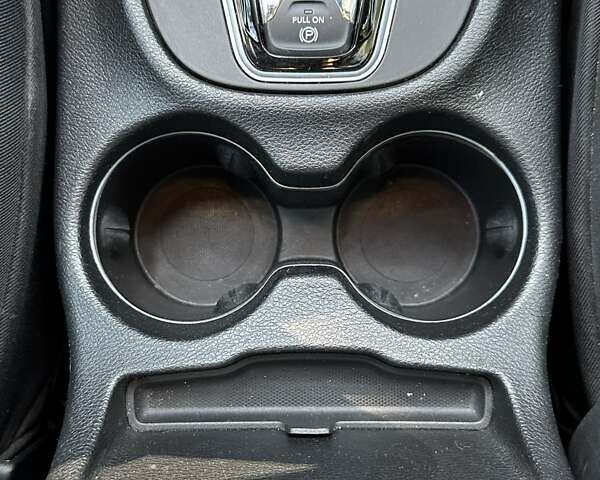 Червоний Джип Cherokee, об'ємом двигуна 2 л та пробігом 87 тис. км за 18300 $, фото 40 на Automoto.ua