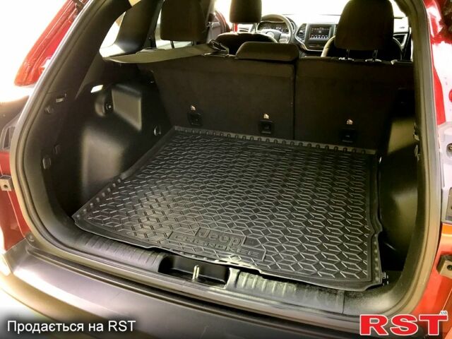 Красный Джип Чероки, объемом двигателя 2.4 л и пробегом 210 тыс. км за 14500 $, фото 12 на Automoto.ua