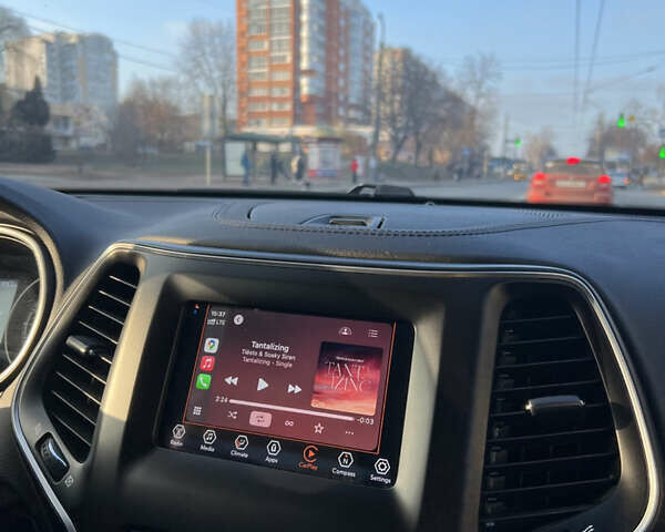 Червоний Джип Cherokee, об'ємом двигуна 2.36 л та пробігом 71 тис. км за 19500 $, фото 25 на Automoto.ua