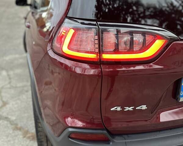 Червоний Джип Cherokee, об'ємом двигуна 2.36 л та пробігом 199 тис. км за 15300 $, фото 6 на Automoto.ua