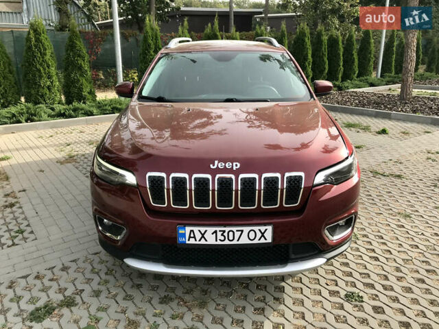 Красный Джип Чероки, объемом двигателя 2.36 л и пробегом 210 тыс. км за 14500 $, фото 1 на Automoto.ua