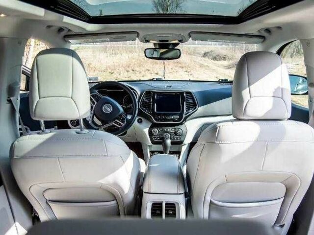 Красный Джип Чероки, объемом двигателя 3.2 л и пробегом 40 тыс. км за 336 $, фото 15 на Automoto.ua