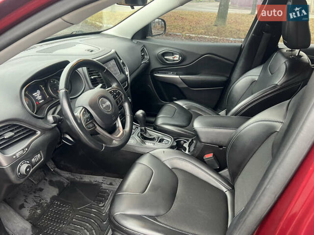 Красный Джип Чероки, объемом двигателя 2.4 л и пробегом 187 тыс. км за 14700 $, фото 16 на Automoto.ua