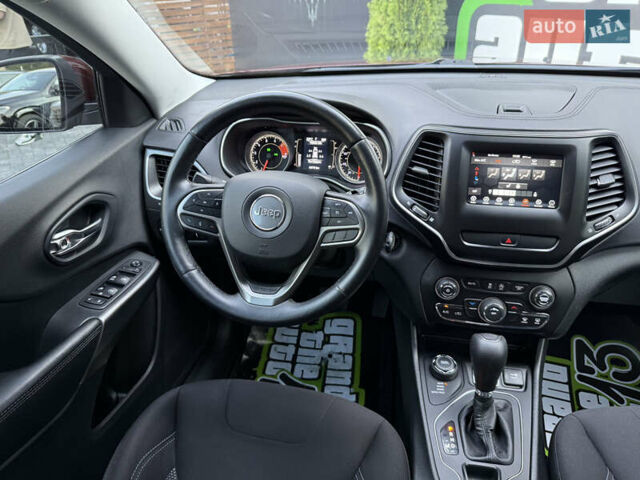 Красный Джип Чероки, объемом двигателя 3.24 л и пробегом 88 тыс. км за 15800 $, фото 22 на Automoto.ua