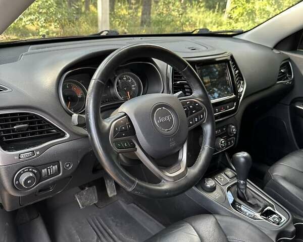Червоний Джип Cherokee, об'ємом двигуна 2 л та пробігом 87 тис. км за 18300 $, фото 30 на Automoto.ua