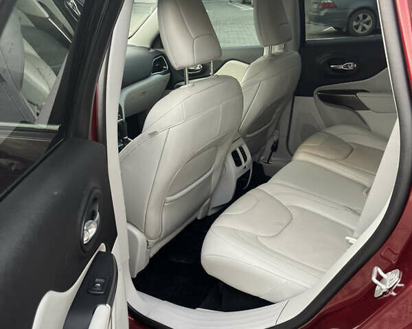 Червоний Джип Cherokee, об'ємом двигуна 2.4 л та пробігом 120 тис. км за 13500 $, фото 8 на Automoto.ua